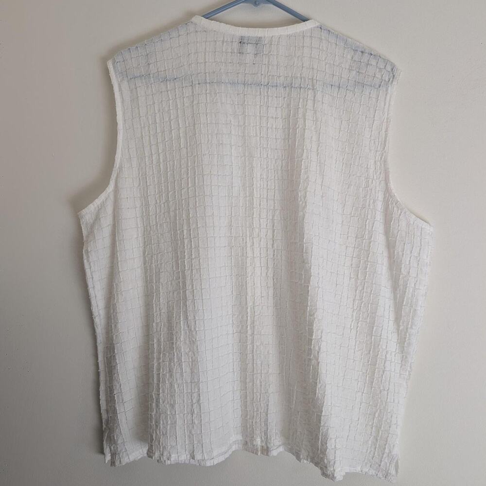 Eileen Fisher White Puckered Crinkle Sleeveless Button Up Shirt XL - Picture 2 of 6